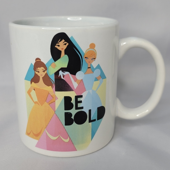 Disney Princesses Mug "Be Bold", New, Slight Factory Defect Pictured - Picture 2 of 11